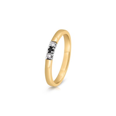 Lot 630 - Gold set with Solitaire Diamond Ring