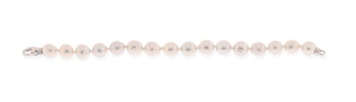 Lot 758 - Cultured Baroque Nucleus Pearl Bracelet with Silver Lock