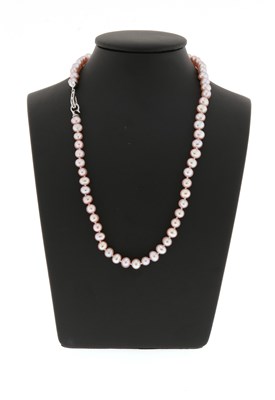 Lot 173 - Pearl Necklace with Silver Lock