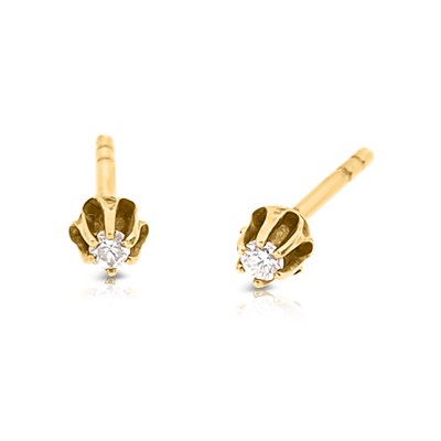 Lot 802 - Pair of Gold Ear Studs set with Diamond