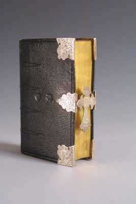 Lot 1601 - Gebedenboek met zilveren boekslot.