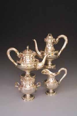 Lot 1608 - Vierdelig zilveren koffie- en theeservies.