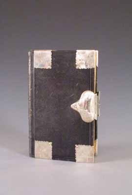 Lot 1609 - Misboek met zilveren boekslot en zilveren hoeken.