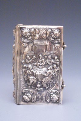 Lot 1616 - Zeldzaam zilveren boekband.
