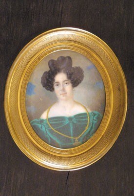 Lot 1705 - Ovaal Biedermeier Portretminiatuur van een vrouw.