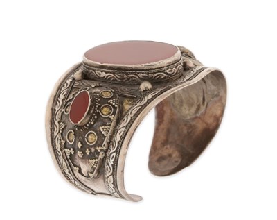 Lot 151 - A Fire-Gilded Silver and Carnelian Bracelet.