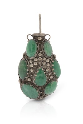 Lot 262 - Tibetan Silver Snuff Bottle set with Jadeite Beads