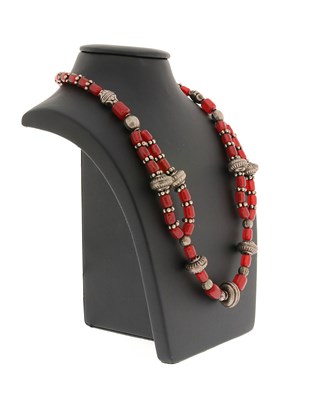 Lot 229 - Silver Beads Necklace