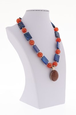 Lot 245 - Lapis Lazuli and Carnelian Beads Necklace