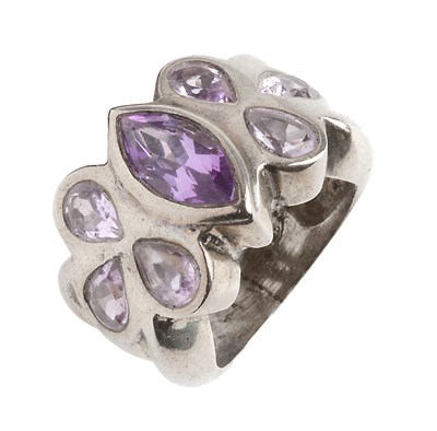 Lot 267 - Indian Sterling Silver and Amethyst Ring