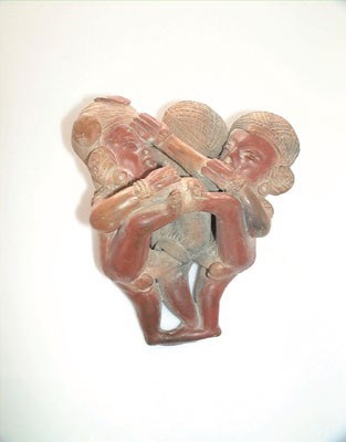 Lot 5738 - Zuid-Amerika, erotische terracotta groep