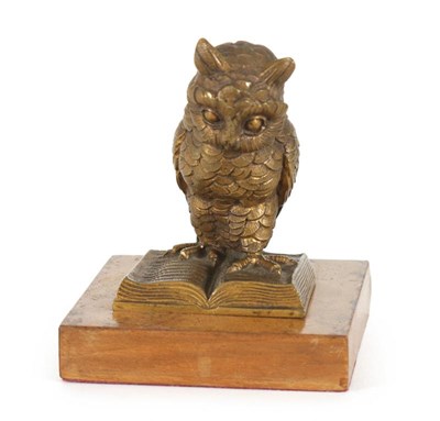 Lot 74 - Bronzen sculptuur 'Uil der wijsheid'