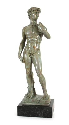 Lot 105 - Gepatineerd bronzen sculptuur