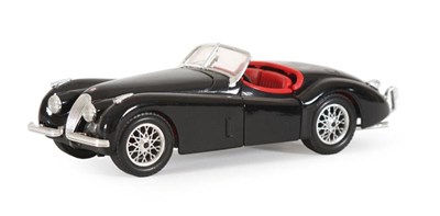 Lot 216 - IJzeren modelauto merk 'Jaguar'