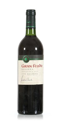 Lot 454 - 24 flessen 'Gran Feudo Navarra', 1993