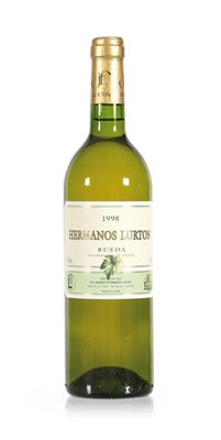 Lot 483 - 10 flessen 'Hermanos Lurton Rueda', 1998