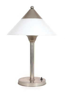 Lot 570 - Witmetalen tafelschemerlamp