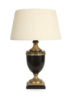 Lot 641 - Tafelschemerlamp