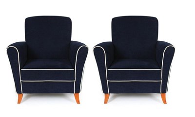 Lot 882 - Twee clubfauteuiltjes