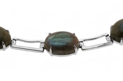 Lot 619 - Silver Necklace set with Large Labradorite