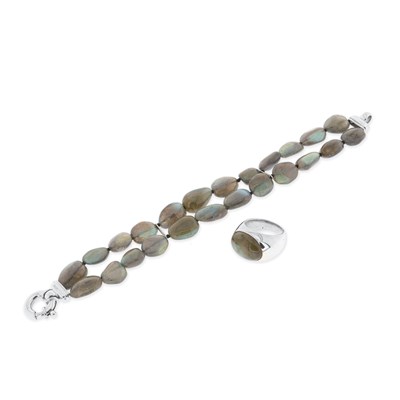 Lot 620 - Silver Bracelet and Ring set with Labradorite