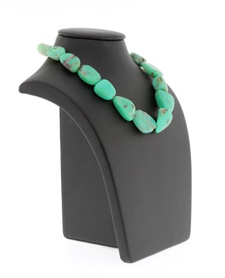 Lot 683 - Large Chrysoprase Necklace with Silver Lock