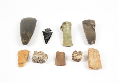 Lot 71 - A Lot of Various Stone and Flint Tools