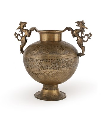 Lot 98 - Engraved Bronze Vase