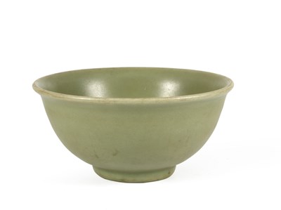 Lot 151 - A 'Longquan' celadon-glazed bowl.