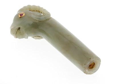 Lot 133 - A Mughal-style carved jade dagger hilt, India, 19/20th C.