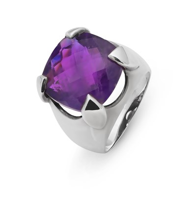 Lot 531 - Facet Cut Amethyst and Silver Ring