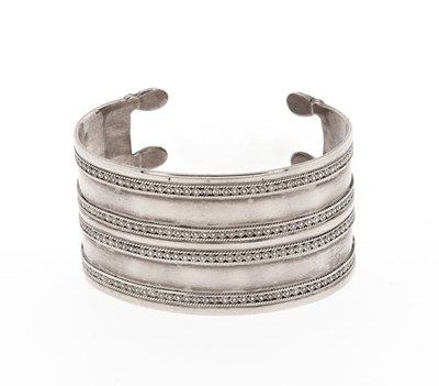 Lot 223 - A Turkmen Silver Bracelet
