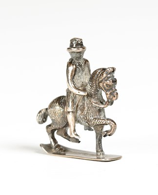 Lot 725 - Zilveren Miniatuur Ruiter te Paard