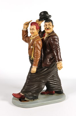 Lot 985 - Grote Laurel and Hardy Sculptuur