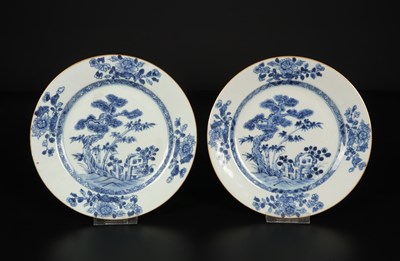 Lot 208 - Twee 18e Eeuws Chinese Porseleinen Borden