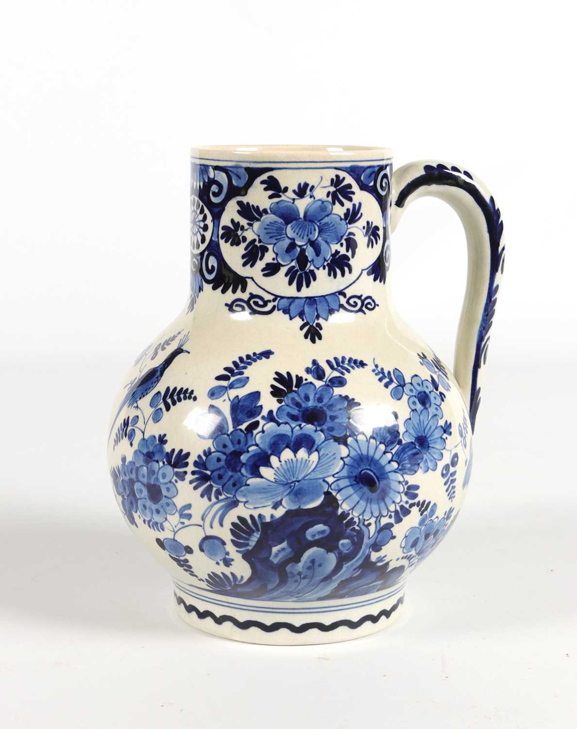 Lot 257 - De Porceleyne Fles Delfts Blauwe Schenkkan - 1918