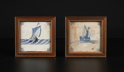 Lot 245 - Twee 19e eeuwse blauwe wandtegels, met scheepjes