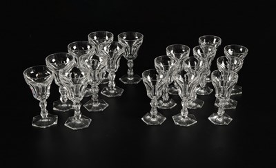 Lot 229 - 18-delig set Kristallen Likeur Glazen