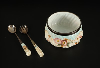 Lot 237 - Opaline Salade Kom met Bijbehorende Sla Couvert