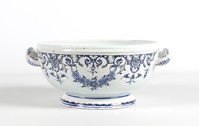 Lot 78 - 18th/19th Century French Faience Camaïeu Bleu Terrine