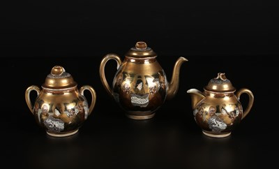 Lot 220 - Japans Porseleinen Satsuma Thee set