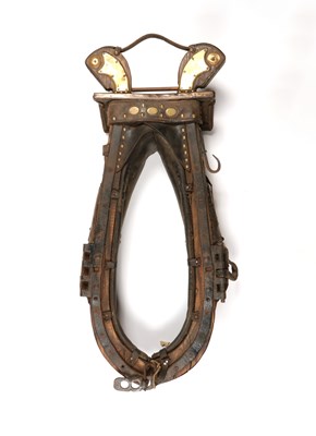 Lot 531 - Antique leather and wood horse collar harness