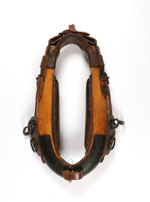 Lot 540 - Adjustable military horse collar harness