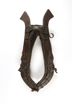 Lot 568 - Antique leather and wood horse collar harness