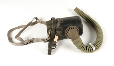 Lot 577 - German horse gas mask