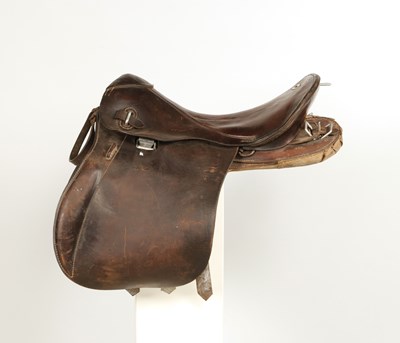 Lot 602 - WW2 German cavalry officer saddle