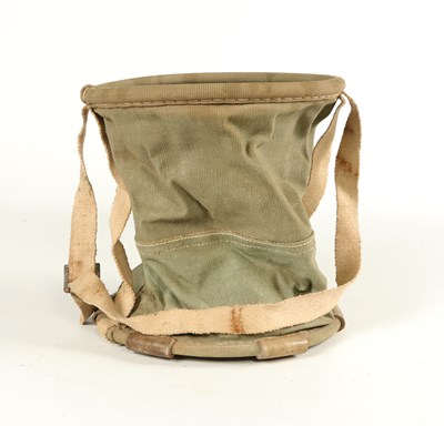 Lot 606 - WW2 Swiss army foldable canvas drinking bag