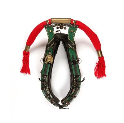 Lot 640 - Antique leather and wood horse collar harness