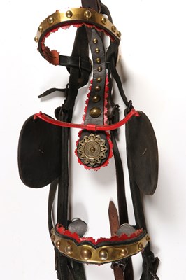 Lot 644 - Antique horse harness, consisting of a leather horse harness, bridle and saddle