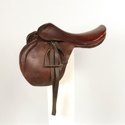 Lot 711 - Leather all purpose horse saddle, with metal stirrups